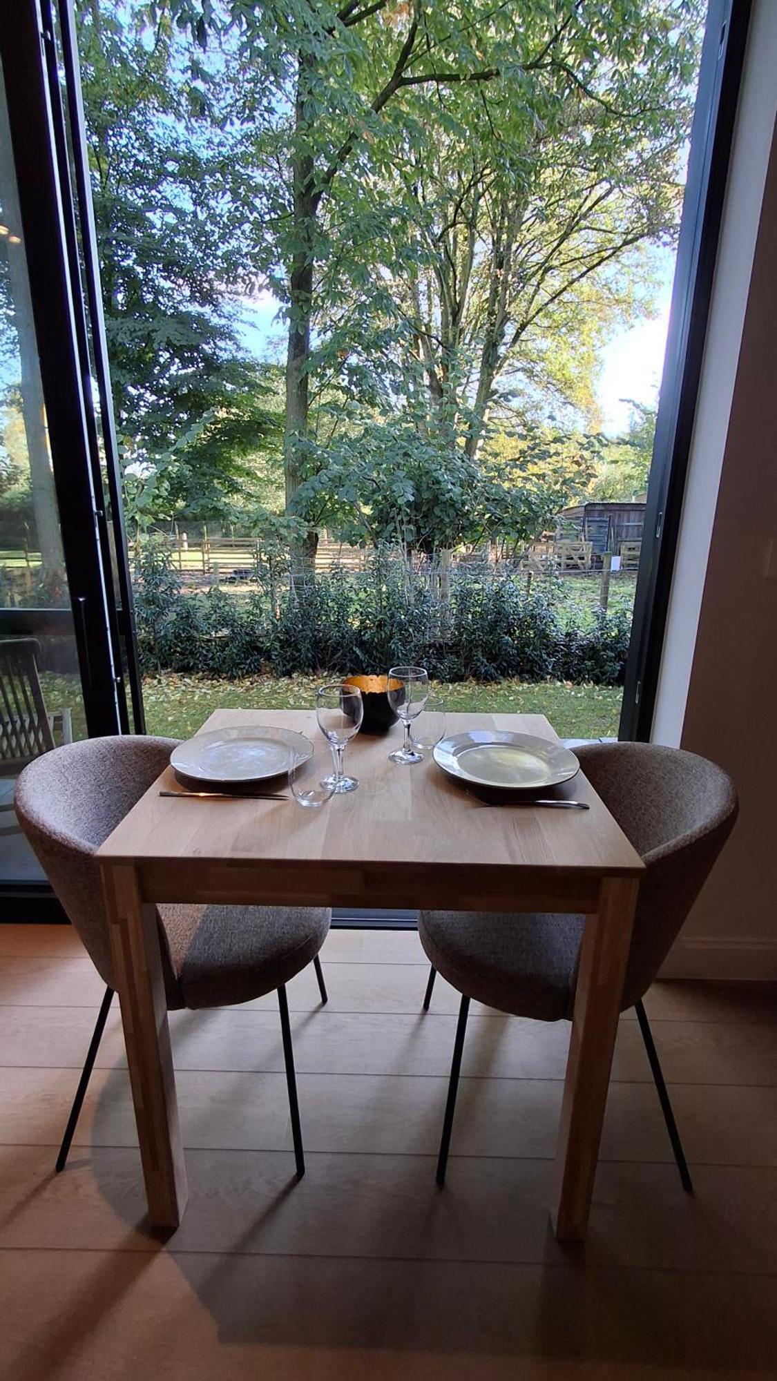 Appartement Prive In Groene Omgeving Fietsen & Parkeerplaats Inbegrepen Bruges
